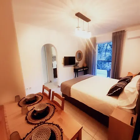 Chic & Calm Apartment 3 Minutes Walk To Rafina Beach Exterior photo