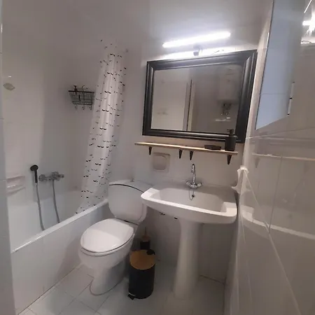 Chic & Calm Apartment 3 Minutes Walk To Rafina Beach Exterior photo