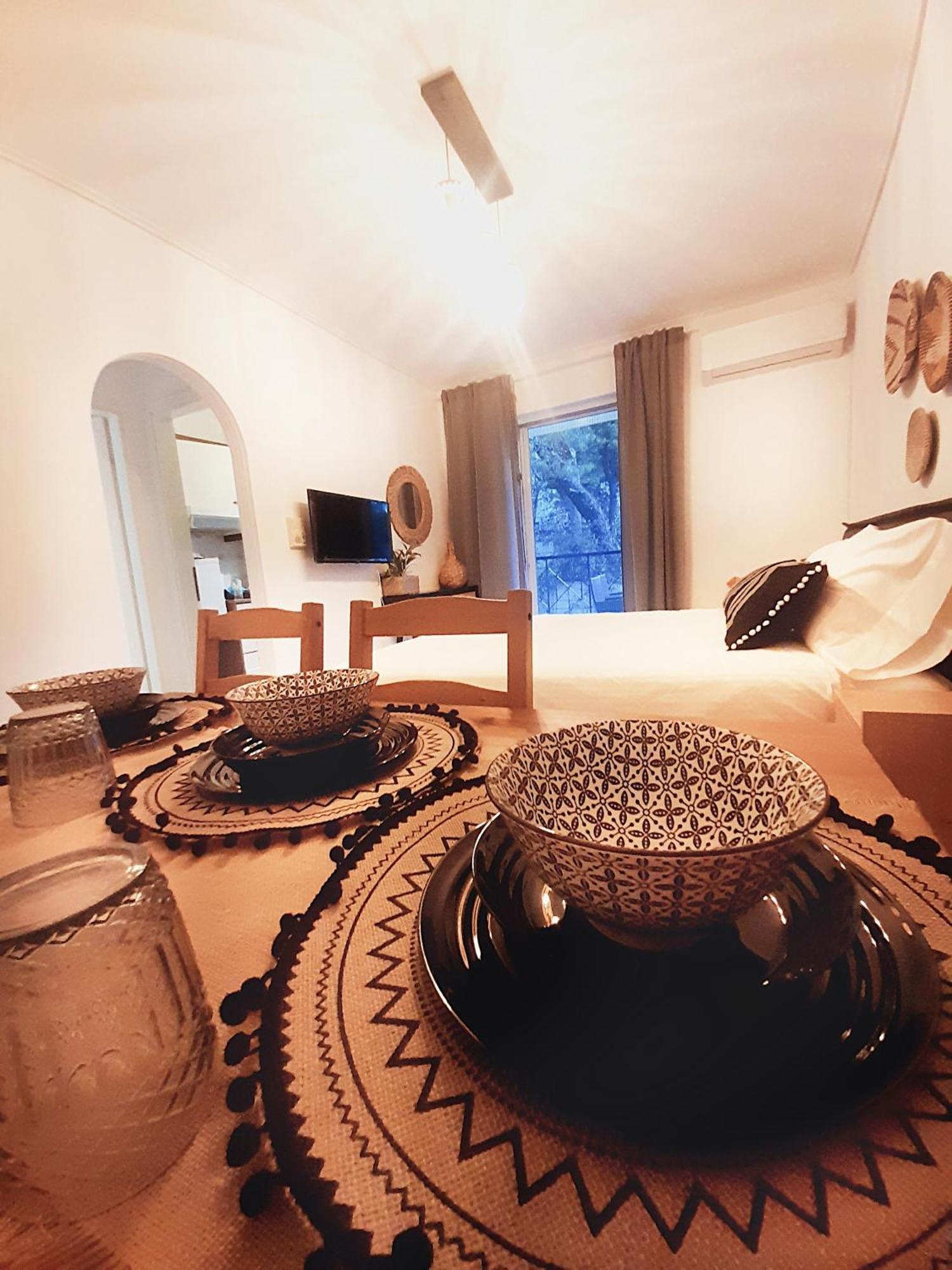Apartment Chic & Calm 3 Minutes Walk To Rafina (Attica)